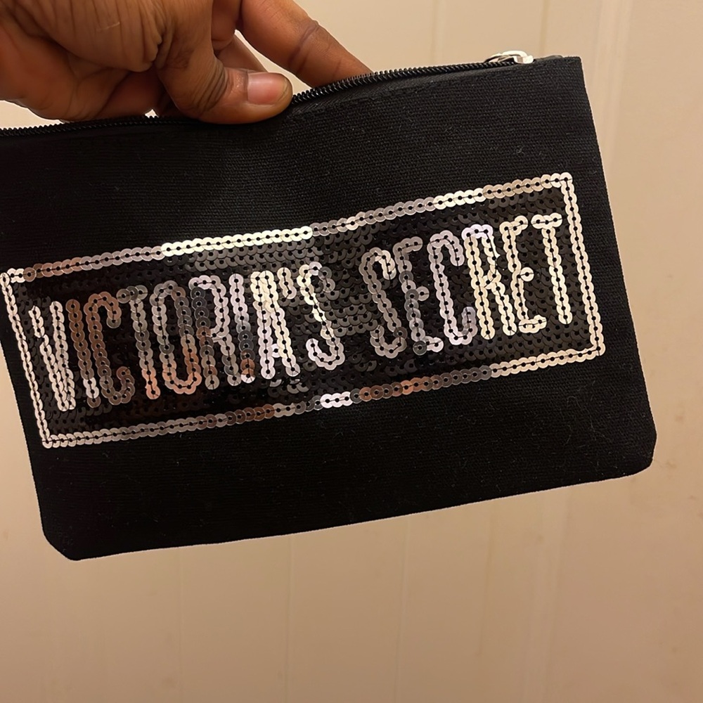 Victoria's Secret please check all picture of condition - Picture 14 of 17